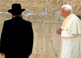 Jodendom en Christendom verschillen te veel van elkaar